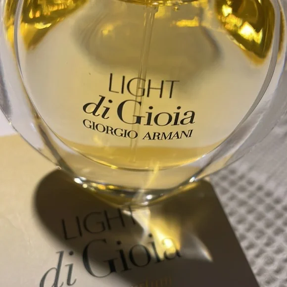 Giorgio Armani 1 full Oz of light di Gioia de parfum - Picture 3 of 6
